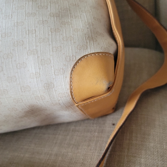 Authentic Gucci vintage GG canvas crossbody bag 001.105.0096 (B03) - Picture 9 of 16